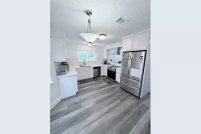 528 Belmont Drive, Friendswood, TX 77546 - Photo 7