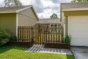 528 Belmont Dr, Friendswood, TX 77546 - Photo 3