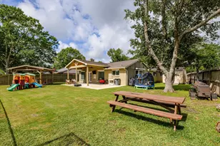 528 Belmont Dr, Friendswood, TX 77546 - Photo 21
