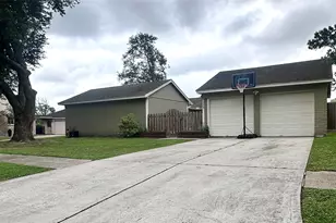 528 Belmont Dr, Friendswood, TX 77546 - Photo 3