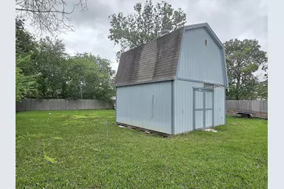 3000 2nd Avenue N, Texas City, TX 77590 - Photo 27