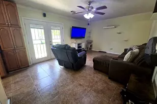 3000 2nd Ave N, Texas City, TX 77590 - Photo 3