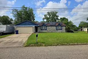 3000 2nd Ave N, Texas City, TX 77590 - Photo 1