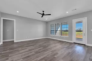 519 Chuckwagon Trail, Angleton, TX 77515 - Photo 7