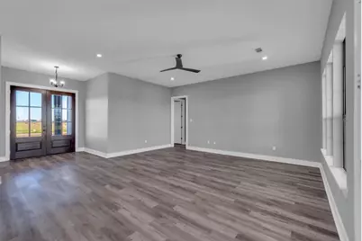 519 Chuckwagon Trail, Angleton, TX 77515 - Photo 7