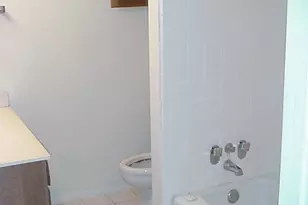 10822 Lynnbrook Dr Dr, Houston, TX 77042 - Photo 9