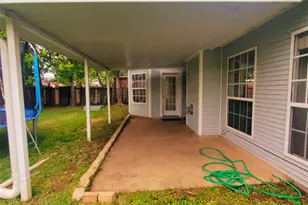 7920 Buttercup Dr, Beaumont, TX 77713 - Photo 25