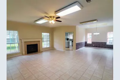7920 Buttercup Dr, Beaumont, TX 77713 - Photo 11