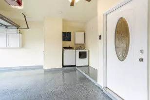 9800 Pagewood Ln, Houston, TX 77042 - Photo 33