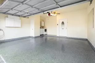 9800 Pagewood Ln, Houston, TX 77042 - Photo 35