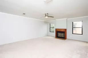 9800 Pagewood Ln, Houston, TX 77042 - Photo 17