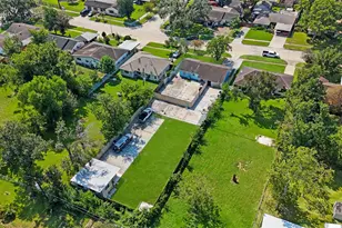 8506 Montridge Dr, Houston, TX 77055 - Photo 7