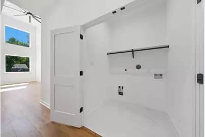 5029 Van Fleet Street #A, Houston, TX 77033 - Photo 17