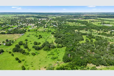 812 W Tobias Road, Ellinger, TX 78938 - Photo 17