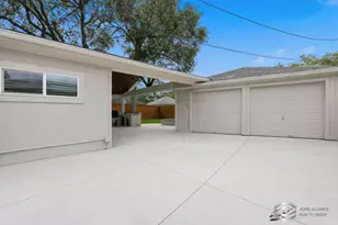 5951 Valkeith Dr, Houston, TX 77096 - Photo 9