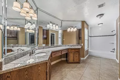 11510 Pagoda Drive, Houston, TX 77477 - Photo 13