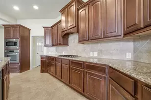 5903 Falling Briar Lane, Sugar Land, TX 77479 - Photo 9
