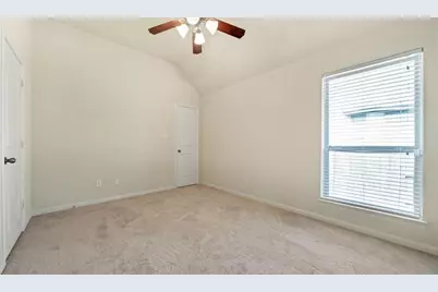5903 Falling Briar Lane, Sugar Land, TX 77479 - Photo 19