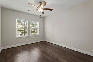 919 Dunleigh Meadows Ln, Houston, TX 77055 - Photo 29