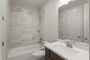 919 Dunleigh Meadows Ln, Houston, TX 77055 - Photo 31