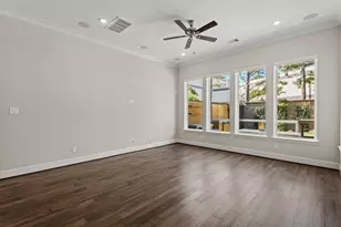 919 Dunleigh Meadows Ln, Houston, TX 77055 - Photo 9