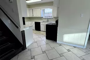 17719 Windy Point Dr, Spring, TX 77379 - Photo 11