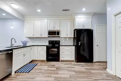 395 Rancho Bauer Drive, Houston, TX 77079 - Photo 23