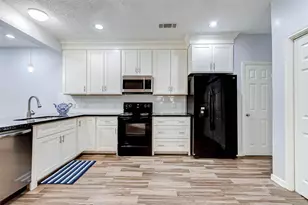 395 Rancho Bauer Dr, Houston, TX 77079 - Photo 23