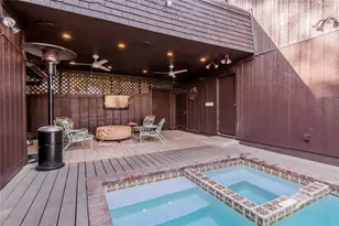 514 Hickory St, Huntsville, TX 77320 - Photo 33