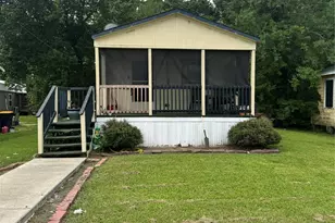 1212 Work St, Anahuac, TX 77514 - Photo 1