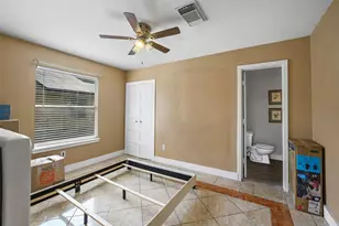 9214 Carmalee St, Houston, TX 77075 - Photo 35