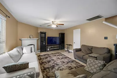 9214 Carmalee Street, Houston, TX 77075 - Photo 9