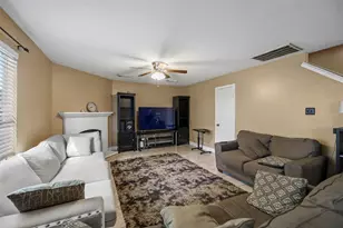 9214 Carmalee St, Houston, TX 77075 - Photo 9