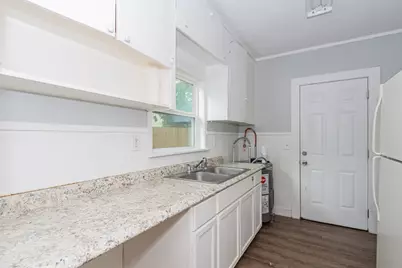 713 W Willis Street, Alvin, TX 77511 - Photo 17
