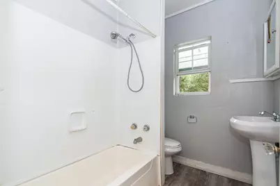 713 W Willis Street, Alvin, TX 77511 - Photo 13