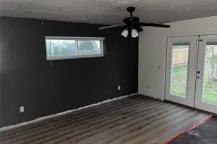 109 Buffalo Trail, Lake Jackson, TX 77566 - Photo 7