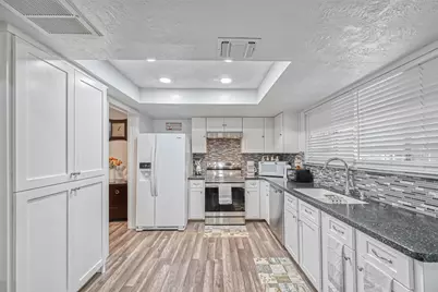 11618 Corona Lane, Houston, TX 77072 - Photo 13