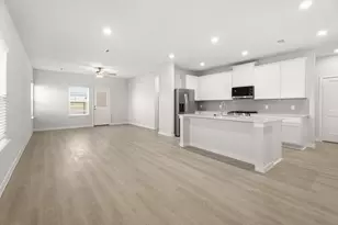 13210 Dancing Reed Dr, Texas City, TX 77568 - Photo 3