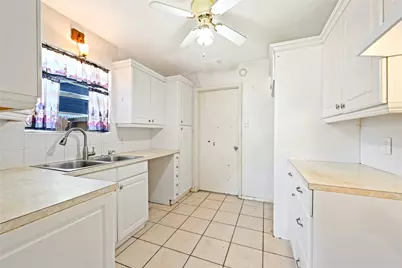 4811 25th Street, Dickinson, TX 77539 - Photo 11