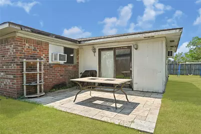 4811 25th Street, Dickinson, TX 77539 - Photo 3
