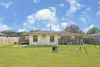 4811 25th Street, Dickinson, TX 77539 - Photo 9