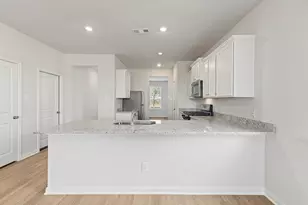 8827 New Jade Dr, Iowa Colony, TX 77583 - Photo 5