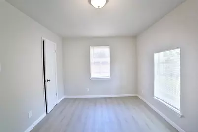 9409 Kentshire Drive, Houston, TX 77078 - Photo 13