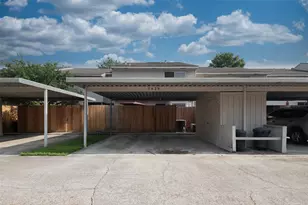 7935 Kendalia Dr, Houston, TX 77036 - Photo 3