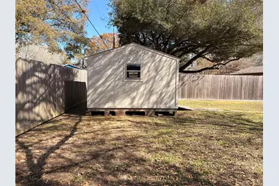 1007 Stoneleigh Court, Tomball, TX 77375 - Photo 17