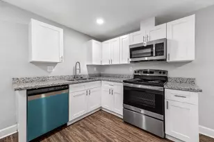 611 N Pruett St, Baytown, TX 77520 - Photo 9