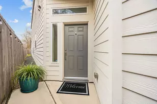 1012 W 23rd St, Houston, TX 77008 - Photo 3