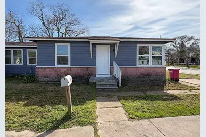 1207 W 9th Street, Freeport, TX 77541 - Photo 3