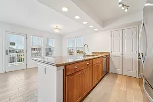 4207 Reeves Dr, Galveston, TX 77554 - Photo 9