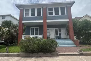 2206 Bernardo De Galvez Ave, Galveston, TX 77550 - Photo 9